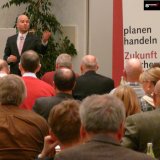 Bild: 5 Sterne Redner zum Thema Vertrieb begeistern und motivieren Verkäufer.
